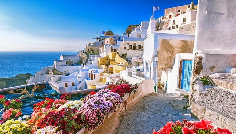 Santorini in April: Unveiling Spring’s Best-Kept Secrets, Weather overview and Activities